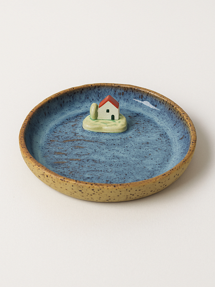 Тарелка с фигуркой внутри Голубое море, бежевая в крапинку, керамика, 14 см, фото 2.