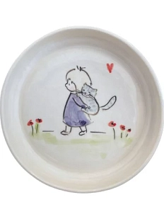 Тарелка ручной работы с бортиком Котёнок на девочке, керамика, 13-14 см