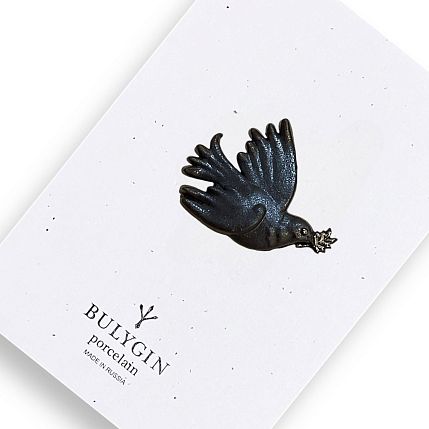 Брошь ручной работы Bulygin «Голубка Пикассо», фарфор, чёрно-серебристая, фото 1.