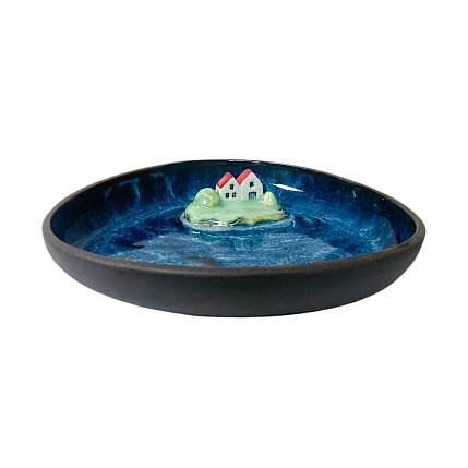 Тарелка с фигуркой внутри Синее море, чёрная, керамика, 14 см, фото 2.