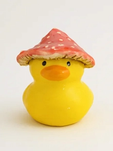 Керамическая фигурка Уточка в шляпе в форме мухомора, 7 см