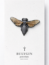 Брошь ручной работы Bulygin «Пчела», фарфор, чёрно-золотистая