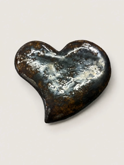 Брошь из керамики КерамЕлКа «Metal Heart», фото 1.