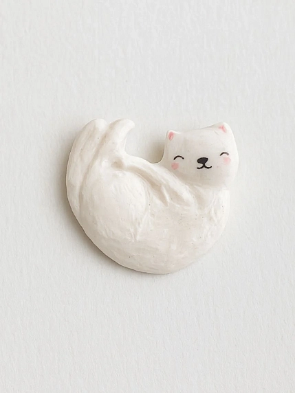 Брошь Радость Рядом «Котик», полимерная глина, белая, фото 1.