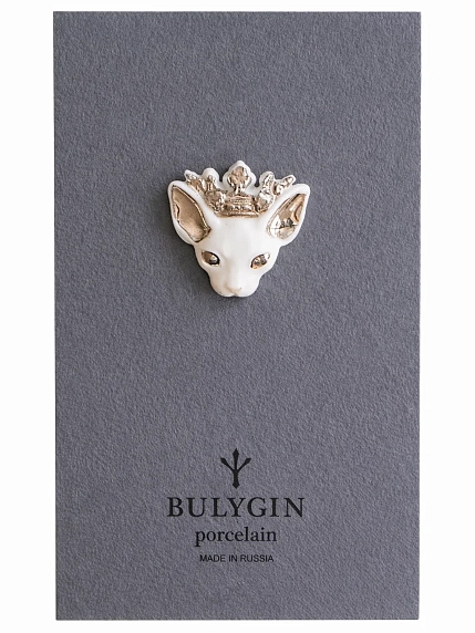 Брошь ручной работы Фарфор Булыгина «Королева кошек», бело-серебристая, фото 2.