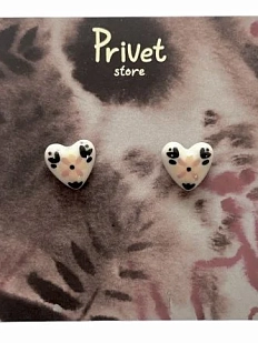 Серьги-гвоздики Звер ручной работы «Сердечко с розовым цветочком», белый, керамика