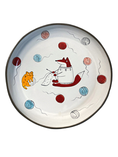 Тарелка ручной работы с бортиком Лис с вязанием, белая, 17 см