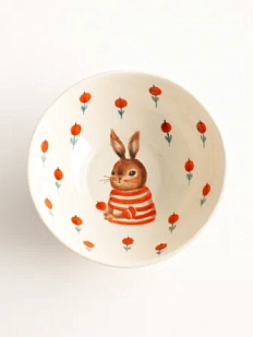 Пиала ручной работы Ким керамика с росписью внутри Зайка с красными цветочками, белая, фарфор, 14 см