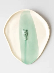 Тарелка ручной работы Мария Гордеева с фигуркой Лошадка, бело-зелёная, полуфарфор, 23 см