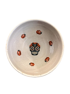 Пиала ручной работы с черепами, светло-бежевая, 9 см