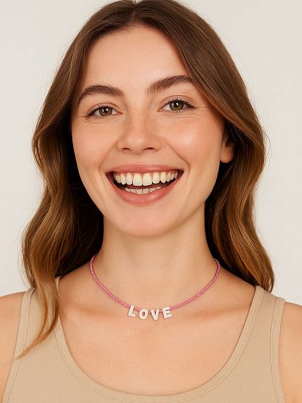 Чокер ручной работы с надписью перламутровыми бусинами «Love», бисер, розовый, фото 3.