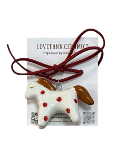 Чокер ручной работы «Лошадка» с яблоками, полуфарфор