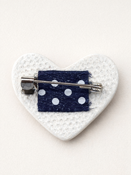 Брошь ручной работы сердечко «Кусь», красный, керамика, фото 3.