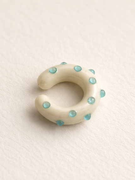 Кафф Лампджой глянцевый, стекло, белый в темно-голубой горошек, фото 1.