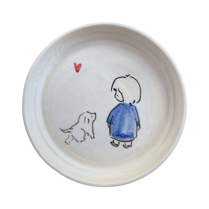 Тарелка ручной работы НАДО ЖЕ с бортиком Девочка с пёсиком, керамика, 13-14 см, фото 1.