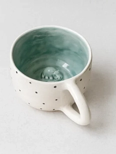 Кружка ручной работы Мама Черепаха с фигуркой внутри Бегемотик, белая, керамика, 400мл