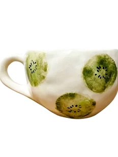 Кружка ручной работы круглая Катя Вебер "Киви" с сердечком внутри, белая, керамика, 350 мл