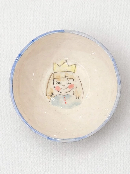 Пиала ручной работы НАДО ЖЕ с росписью «Девочка в короне», белая, керамика, 10 см, фото 1.