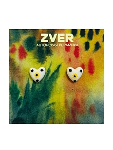 Серёжки-гвоздики ручной работы Звер «Белые сердечки с подсолнухом», керамика