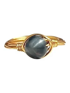 Кольцо с полудрагоценным камнем «Соколиный глаз»