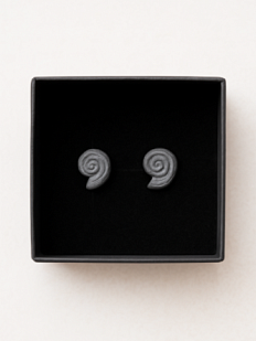 Сережки-гвоздики «Ракушки-завитки», чёрные, фарфор