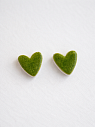 Серёжки-гвоздики Elizabeth Madar Сердечки, керамика, зелёные, превью фото 2