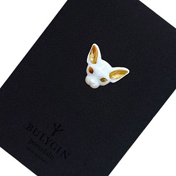 Брошь ручной работы Bulygin «Кошка», фарфор, бело-золотистая, фото 1.