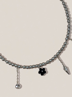 Чокер из тёмного гематита с подвесками «Цветочки» Migette