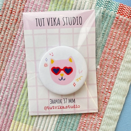 Закатной значок «Котик в очках», металл, 37 мм, фото 1.