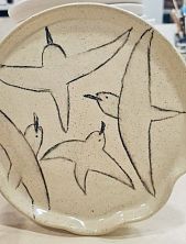 Тарелка «Чайки с чёрным клювом клювом»