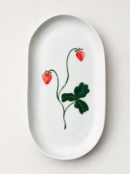 Блюдце ручной работы Йеллоускуп «Земляника», керамика, 17 см, фото 4.