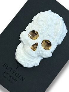 Брошь ручной работы Bulygin «Череп» большая, фарфор, чёрно-золотистая