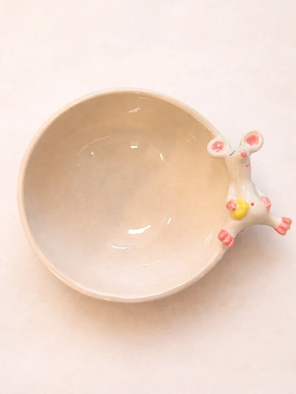 Глубокая тарелка ручной работы «Мышка с сыром», голубая, керамика, 16 см, фото 5.