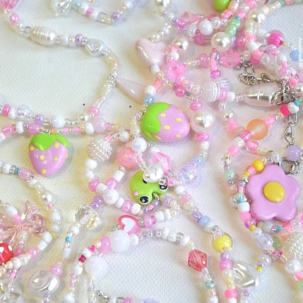 Чокер ручной работы Радость Рядом с подвеской «Розовый цветочек», разноцветный, бисер, полимерная глина, фото 2.