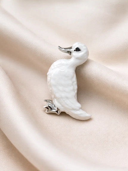 Брошь ручной работы Фарфор Булыгина «Уточка», бело-серебристая, фото 2.
