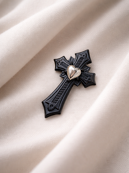 Брошь ручной работы Bulygin «Крест», фарфор, чёрно-серебристая, фото 3.