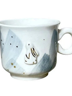 Кружка ручной работы Анна Герман с зайчиком, бело-голубая, фарфор, 120 мл