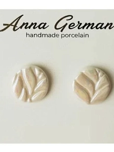 Серьги-гвоздики Анна Герман с оттиском листьев, фарфор