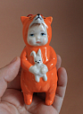 Ёлочная игрушка из фарфора «Малыш в костюме лисы», 10 см, превью фото 1