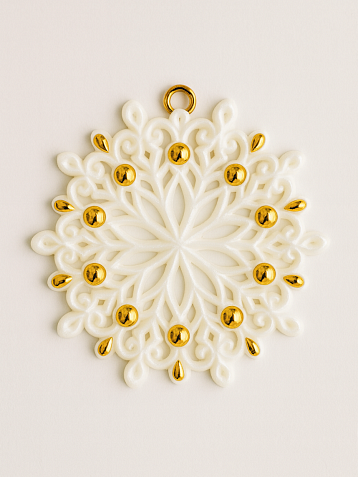 Игрушка новогодняя Фарфор Булыгина Bulygin «Снежинка», бело-золотистая, фото 1.