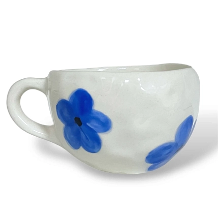 Кружка ручной работы Керамика Дарьи Карпиной «Синие цветы», белая, 350 мл, фото 2.