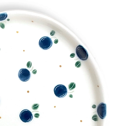 Блюдце ручной работы Чашки и поцелуи «Черника», полуфарфор, 13 см, фото 3.