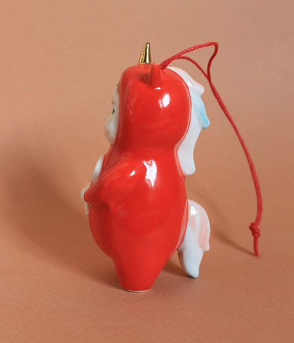 Ёлочная игрушка из фарфора «Малыш в костюме единорога», 10 см, фото 2.