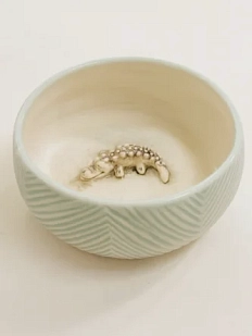 Миска ручной работы Мама Черепаха с фигуркой внутри Крокодил, мятная, керамика, 11 см