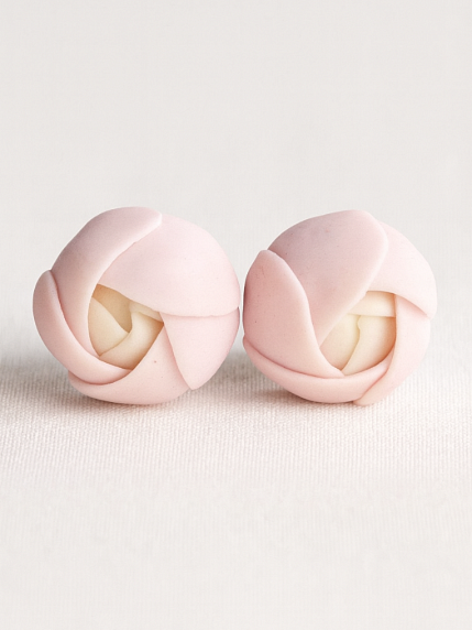 Серьги-гвоздики «Ранункулюс», полимерная глина, фото 1.