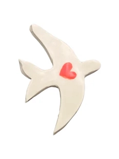 Магнит керамический «Чайка с красным сердечком»