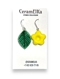 Серьги КерамЕлКа «Лепесток и жёлтый цветок», керамика