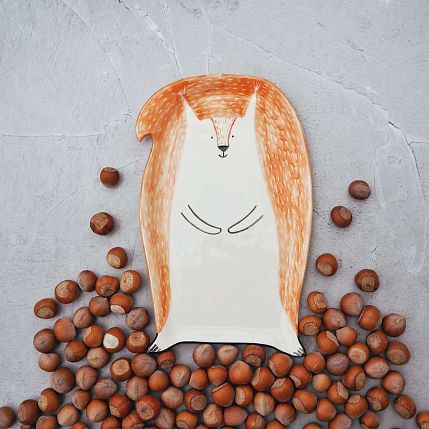 Фигурная тарелка ручной работы «Деловая белка», полуфарфор, 26 см, фото 2.