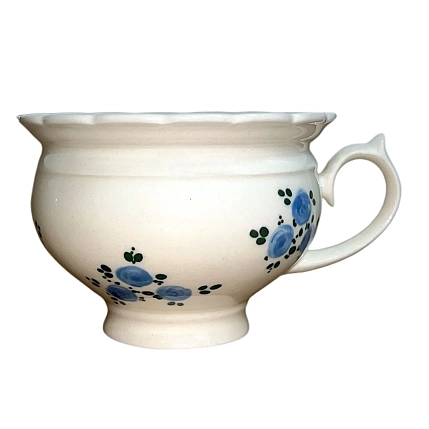 Чашка для чая ручной работы Slowday Ceramics в голубой цветочек с сердечком внутри «Винтаж», полуфарфор, 250 мл, фото 2.