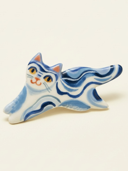 Брошь ручной работы Полина Гузеева «Полосатый котик», голубая, фарфор, фото 1.